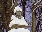 Bild: Denkmal im Schneebiene – Klick zum Vergrößern